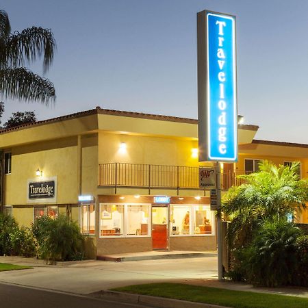 Travelodge By Wyndham Brea Zewnętrze zdjęcie