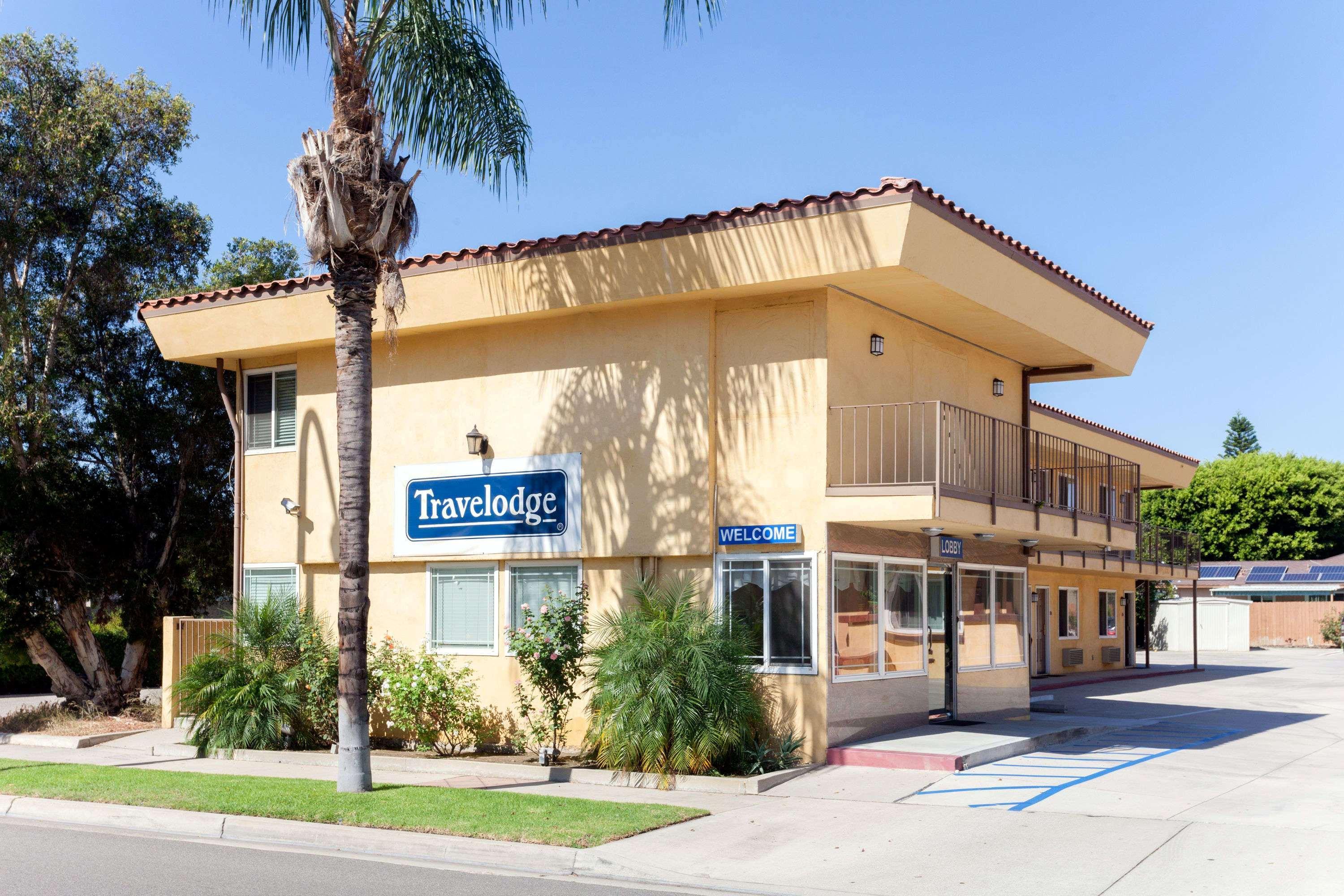 Travelodge By Wyndham Brea Zewnętrze zdjęcie