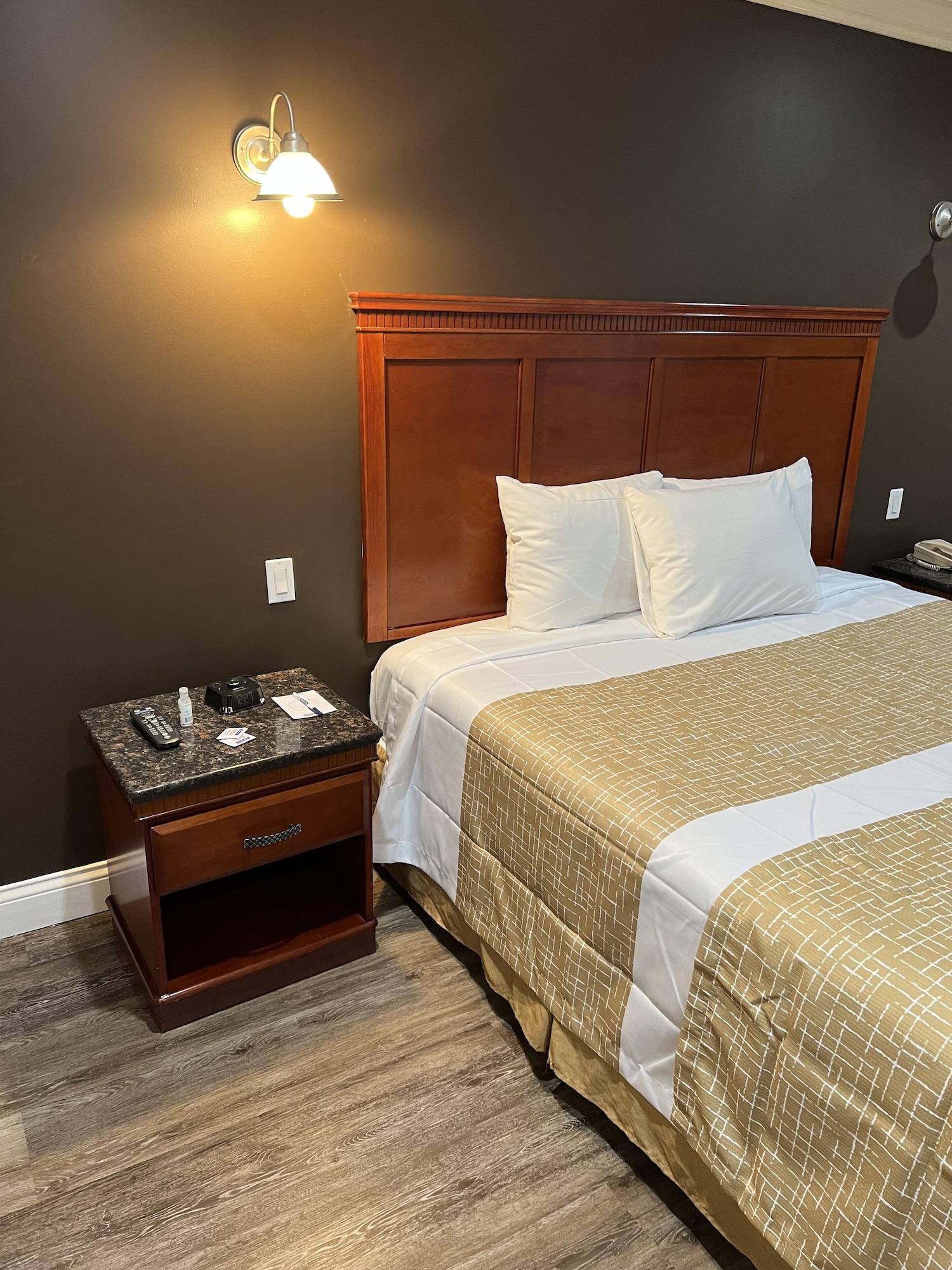 Travelodge By Wyndham Brea Zewnętrze zdjęcie