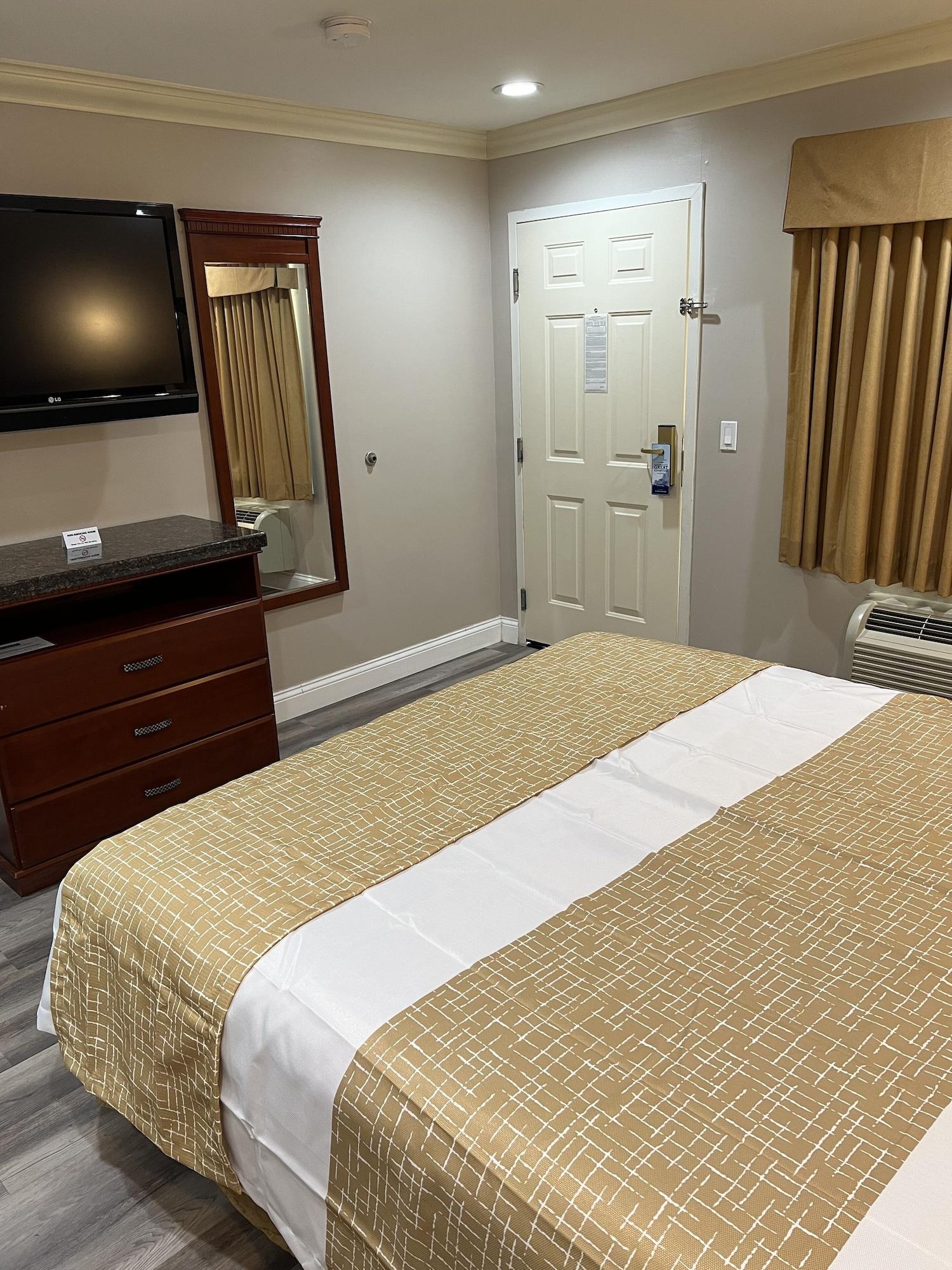 Travelodge By Wyndham Brea Zewnętrze zdjęcie